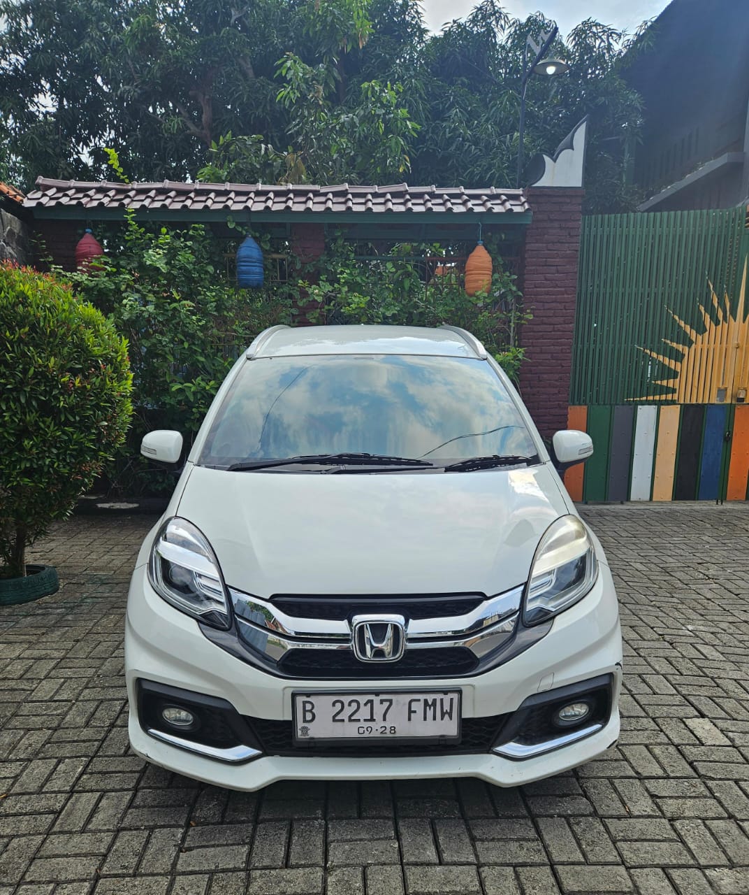Mobilio RS - Gambar 1
